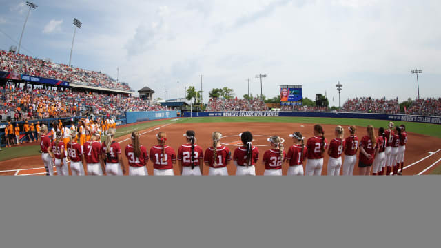 Alabama softball team at WCWS